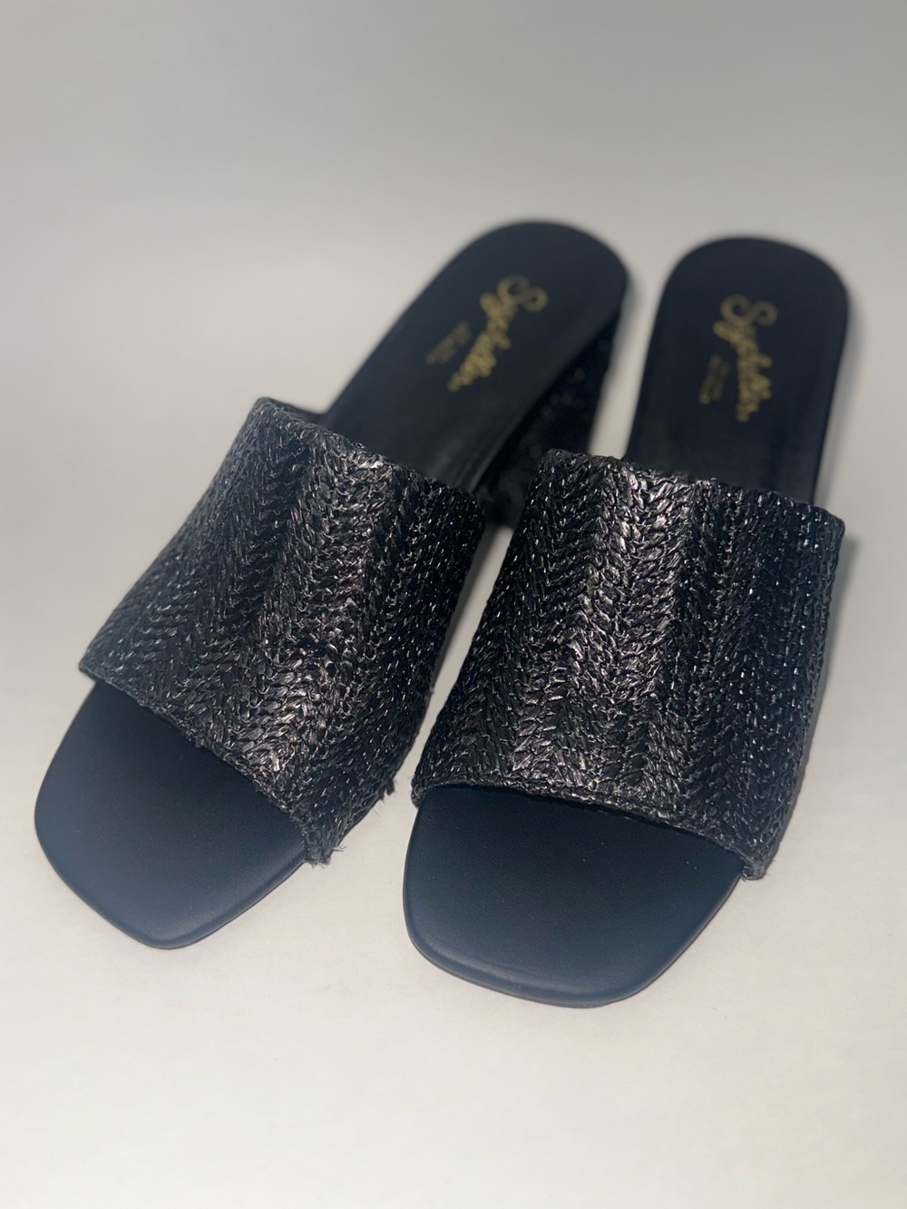 Seychelles Black Woven Slide Mules Sandals Chunky Heel